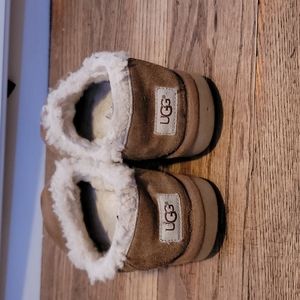 UGG slippers size 6.5